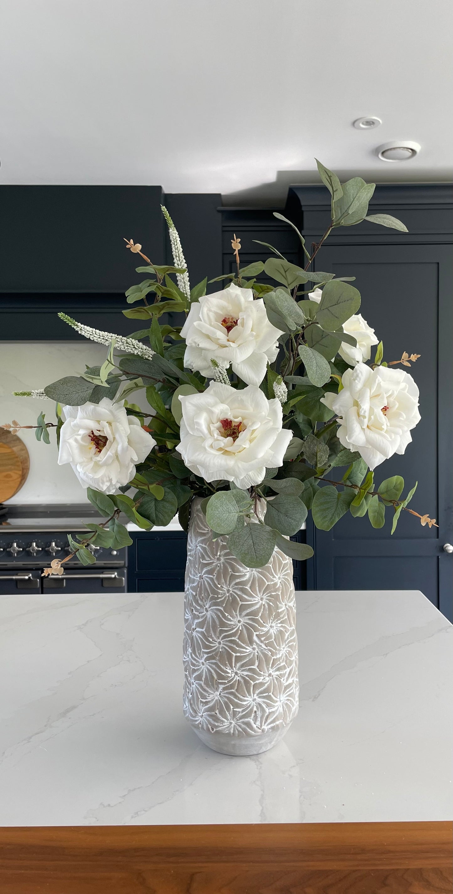 Ivory rose arrangement