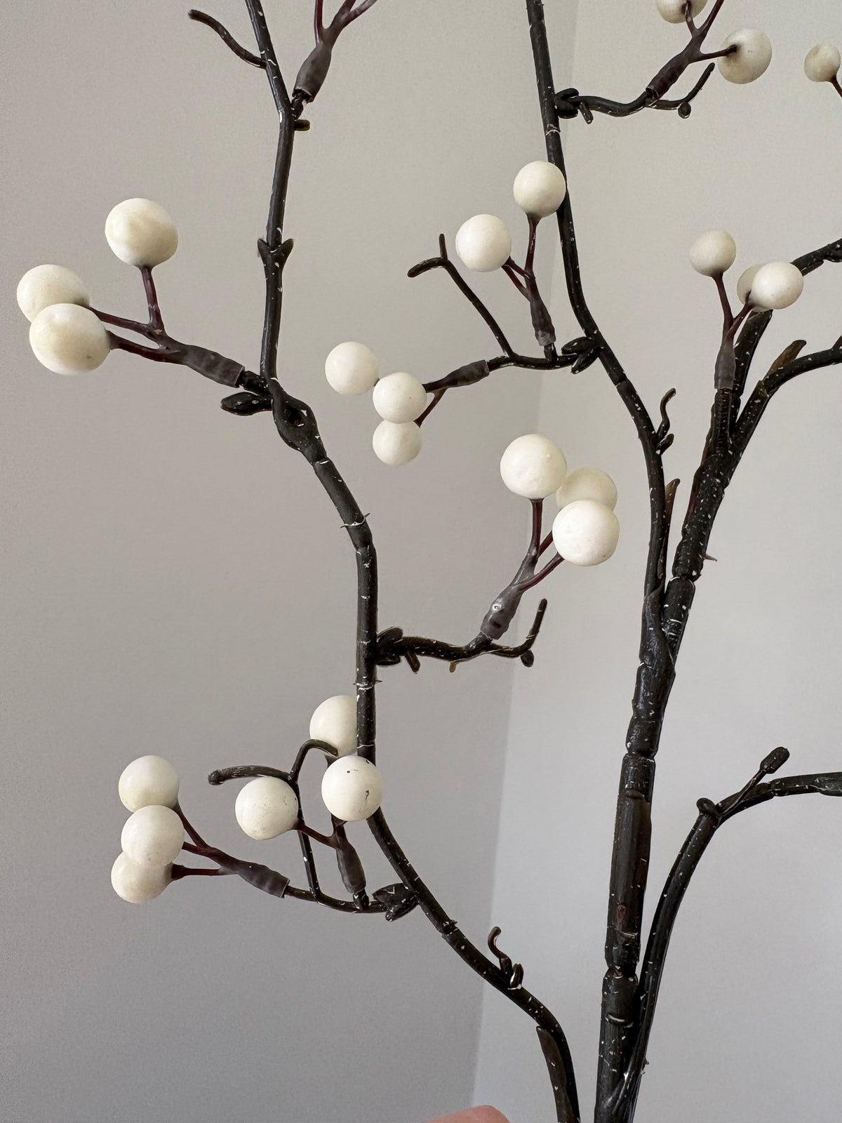Faux ivory berry stem