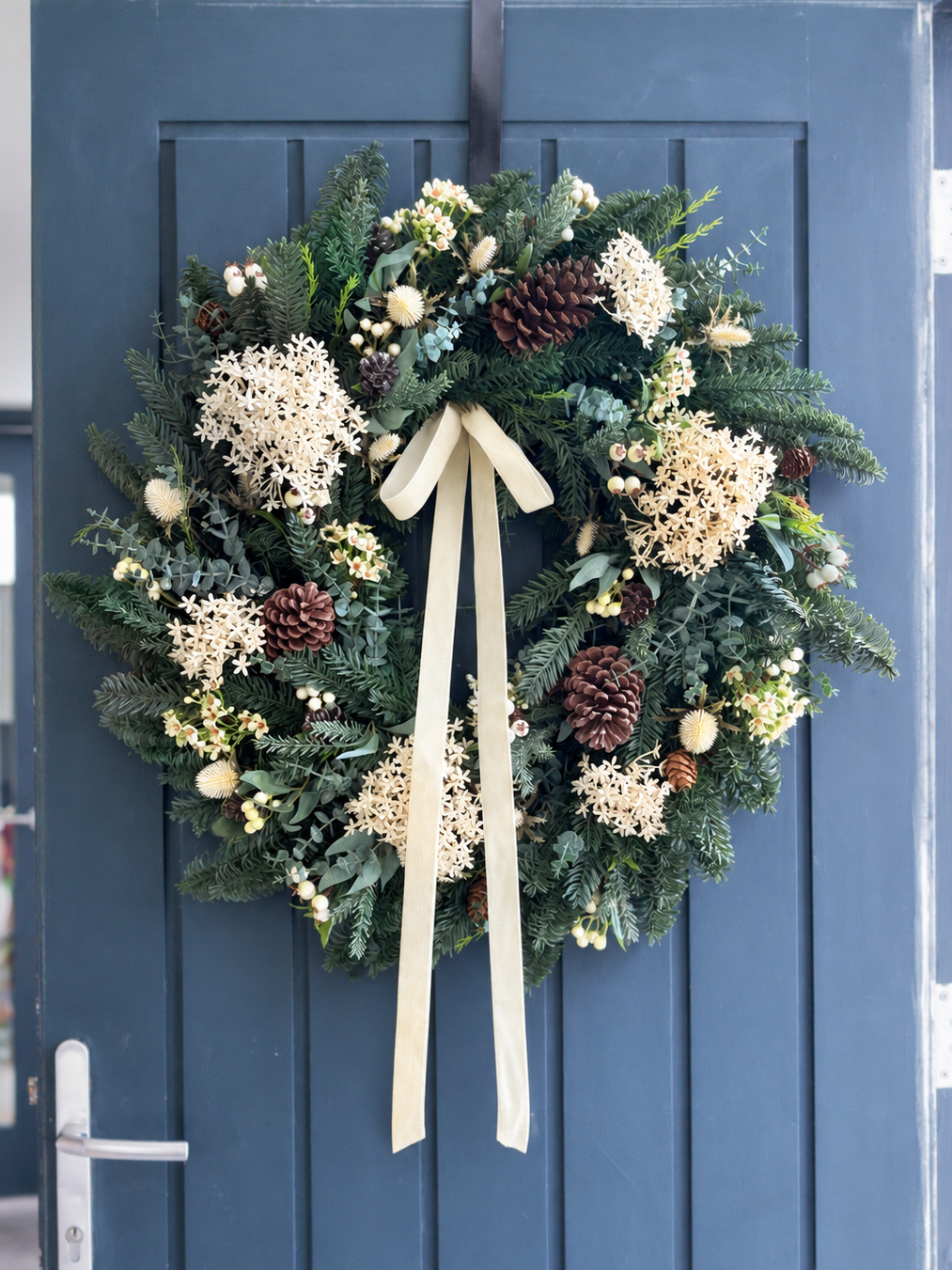 Faux ivory elderberry winter wreath (70cm)