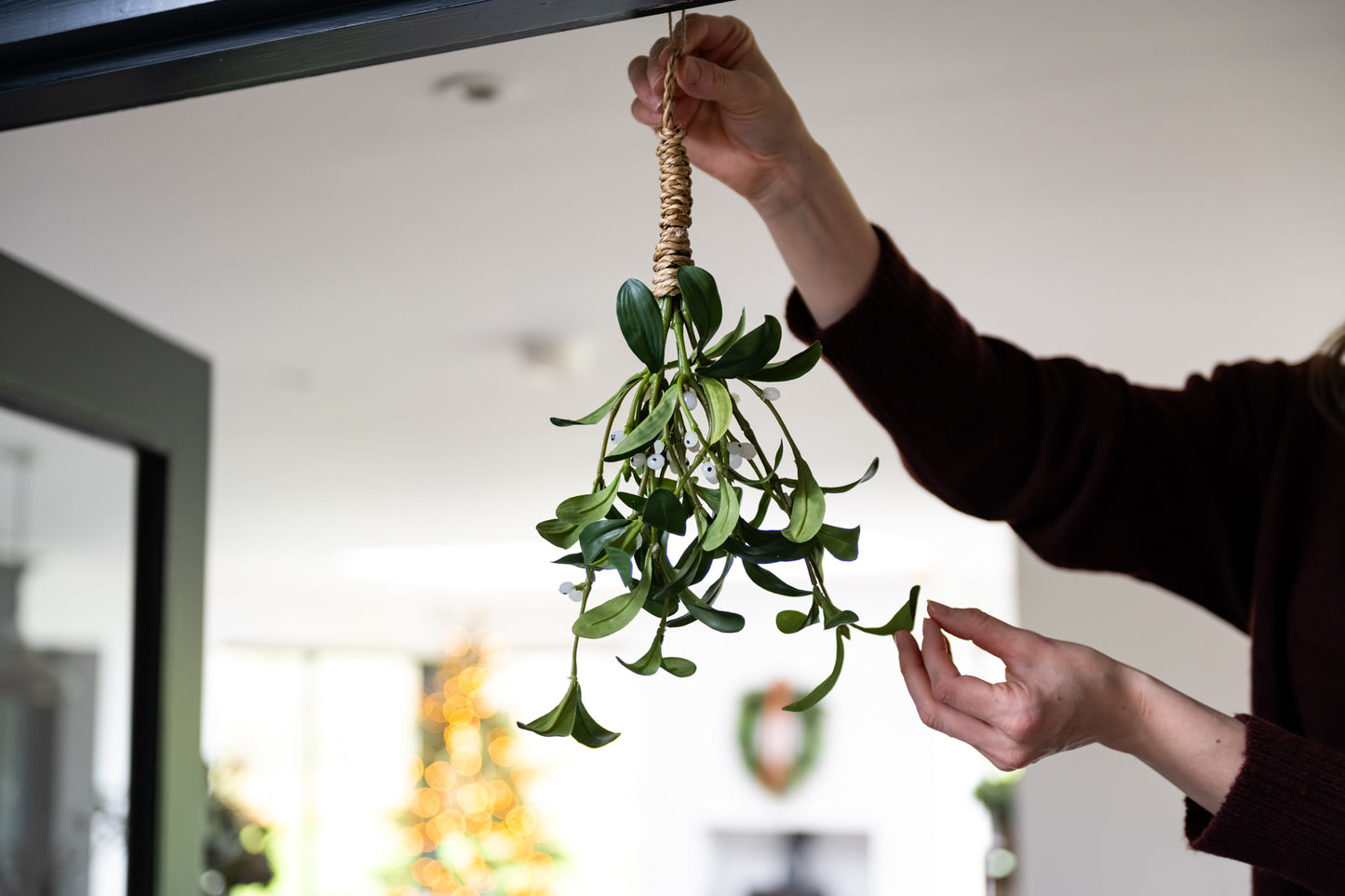 Faux mistletoe bunch